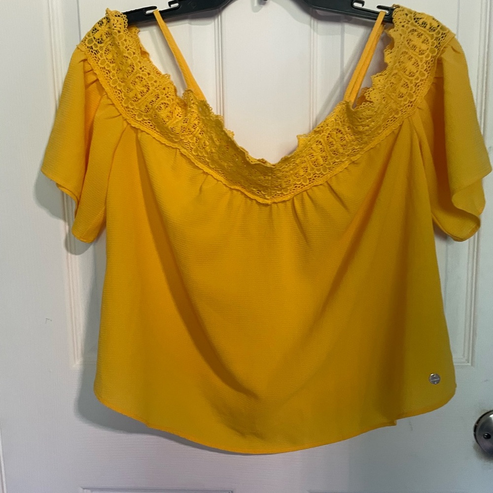 Guess Yellow Ruffled Cropped Blouse - Picture 8 of 14